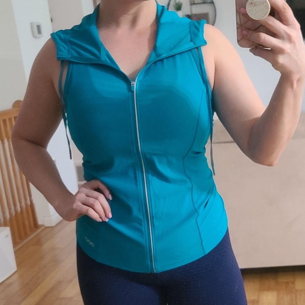 Lorna jane zip up tank